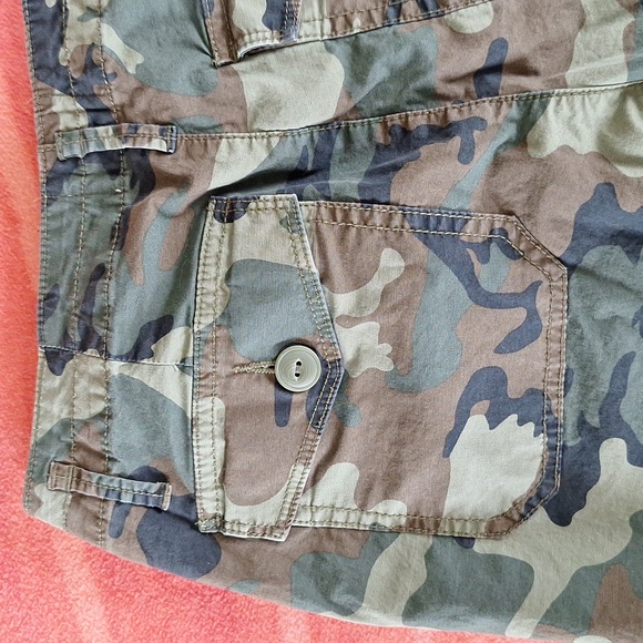🪖 Sancturay Standard Surplus cropped capri camouflage BDU pants. Size 26. - Picture 11 of 15